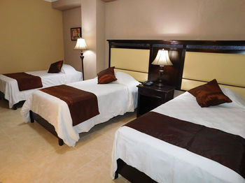Hotel Gran Via David Esterno foto